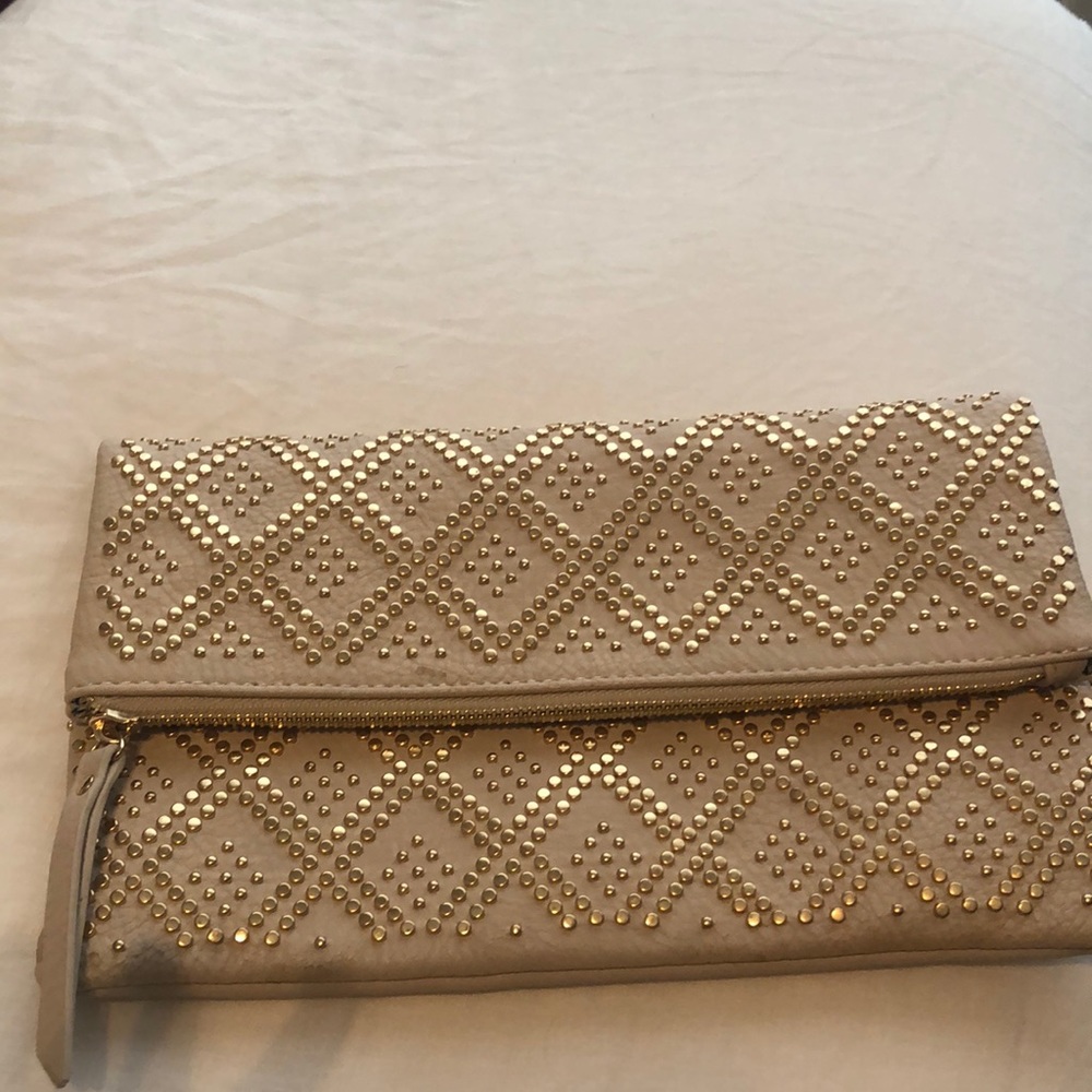 Lulus nude clutch